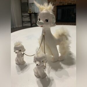 Vintage White Poodle with 2 Puppies Chained Ceramic Figurine Made In Japan